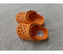 Chanclas naranjas N 23. Segunda mano