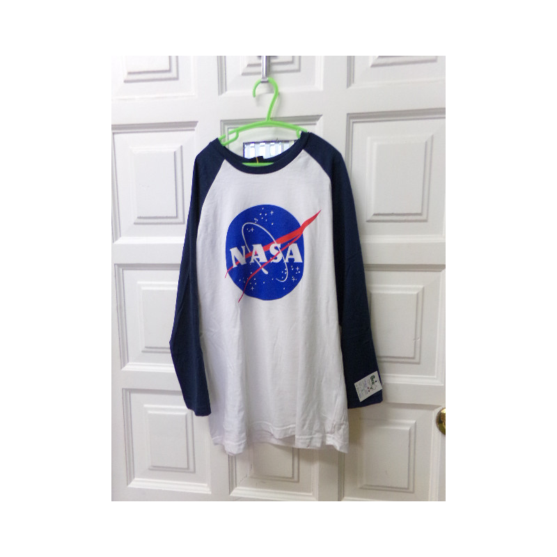 Camiseta Nasa talla 12 años. Segunda mano