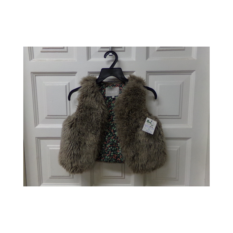 Chaleco pelito Nanos talla 7 años. Segunda mano