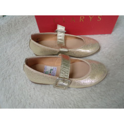 Merceditas doradas N 27. Segunda mano