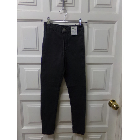 Vaquero elástico Zara talla 8 años. Segund amano