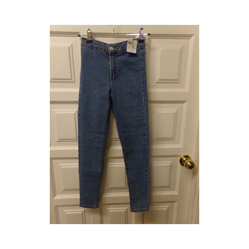 Vaquero elástico Zara talla 8-9 años. Segunda mano