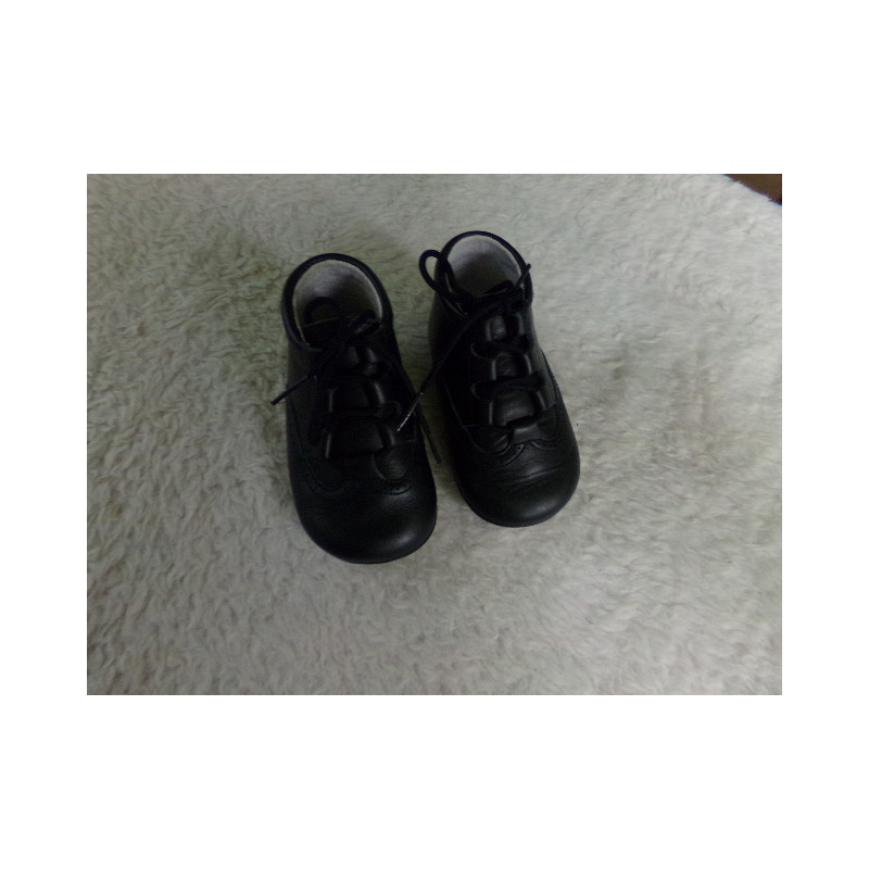 Botita de piel N 19. Segunda mano