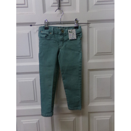 Vaquero Zara talla 3-4 años. Segunda mano