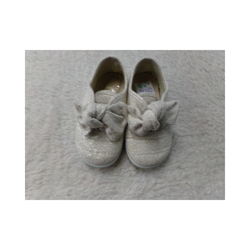 Tenis loneta dorados. N 23. Segunda mano