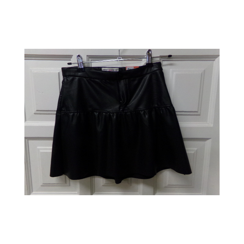 Falda polipiel talla 13-14 años. Segunda mano