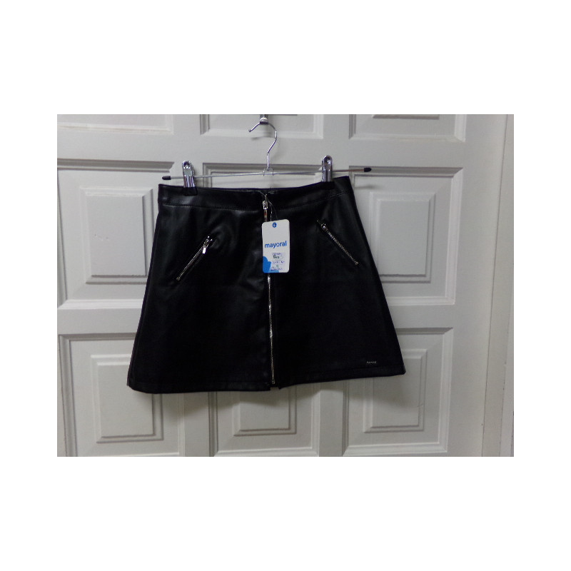 Falda Mayoral polipiel talla 12 años. A estrenar