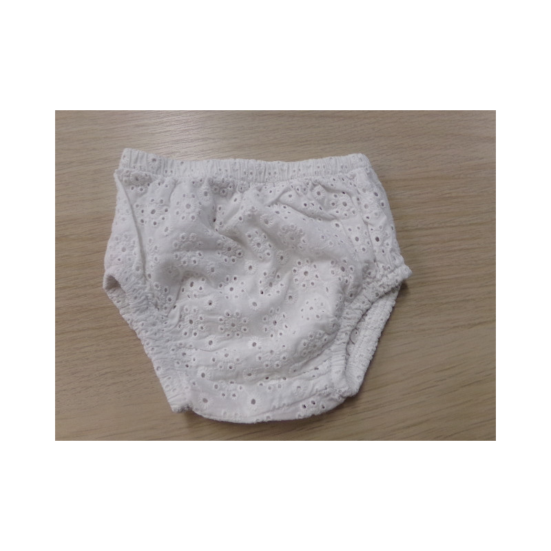 ragola blanca. Talla 0-3 meses. Segunda mano