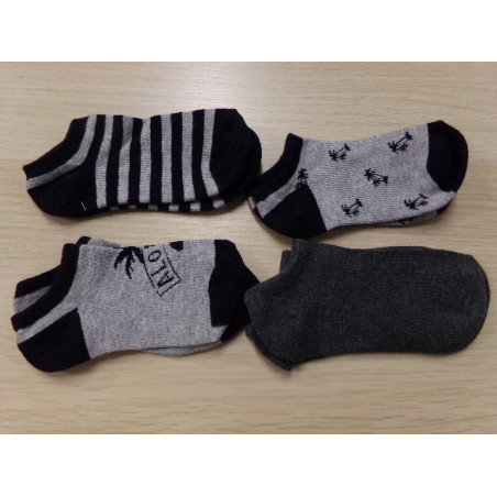 4 pares de calcetines 32/34. Sin uso