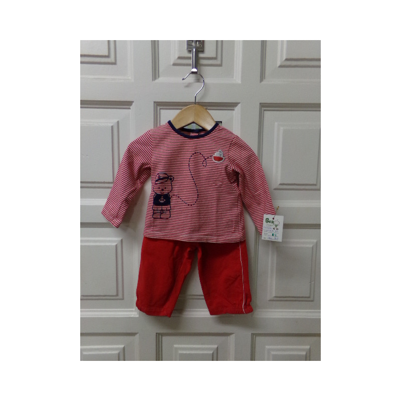 Pantalon con camiseta talla 6 meses. Segunda mano