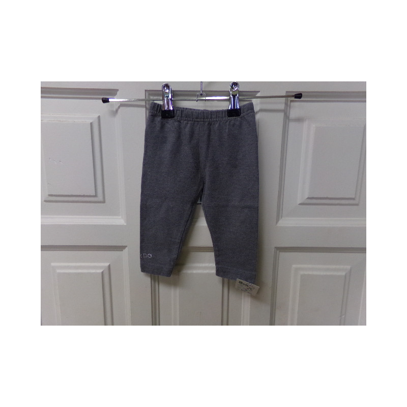 Legging talla 9-12 meses. Segunda mano