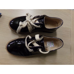 Zapato charol N 31.Segunda mano