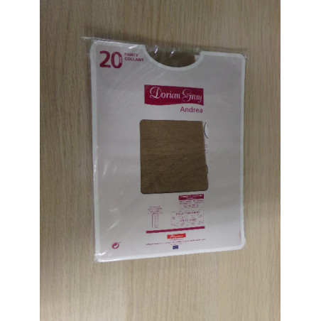 Medias talla 4 años. Color carne. A estrenar