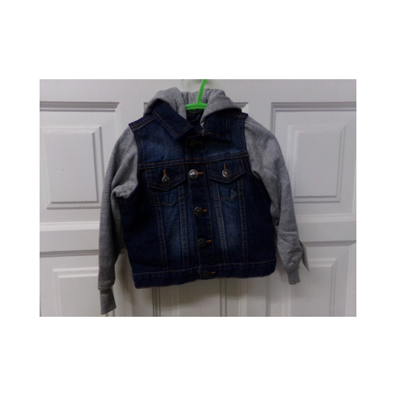 Cazadora sudadera talla 3 años. Segunda mano