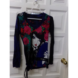 Camiseta Desigual talla 12-14 años. Segunda mano