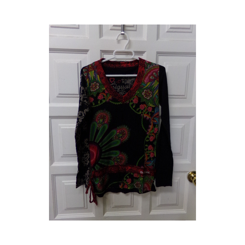 Camiseta Desigual talla 12-14 años. Segunda mano