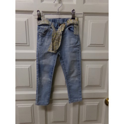 Vaquero Zara talla 3 años. Segunda mano