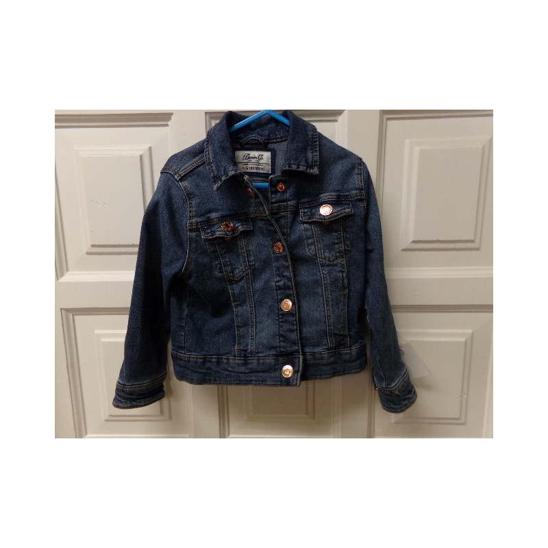 Cazadora vaquera talla 4-5 años. Segunda mano