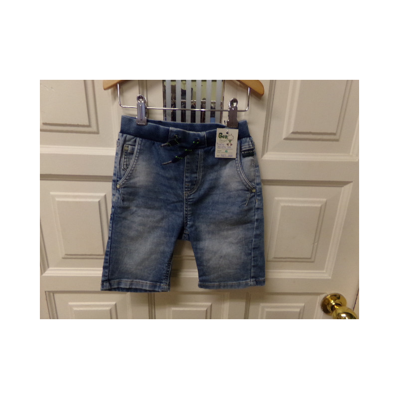 Pantalón corto Mayoral talla 5 años. Segunda mano