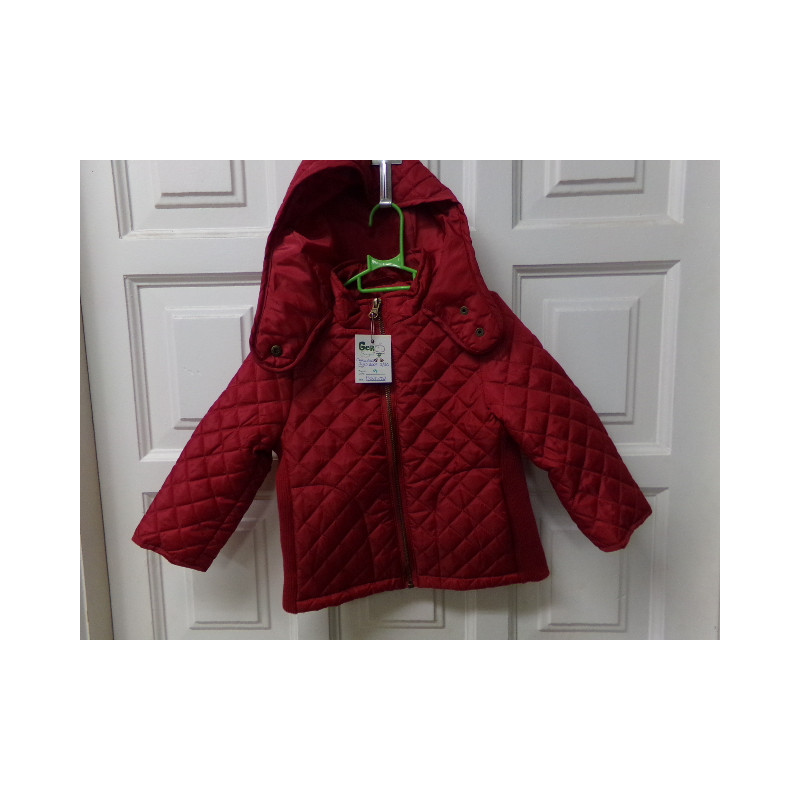 Chaquetón rojo Zara talla 2-3 años. Segunda mano