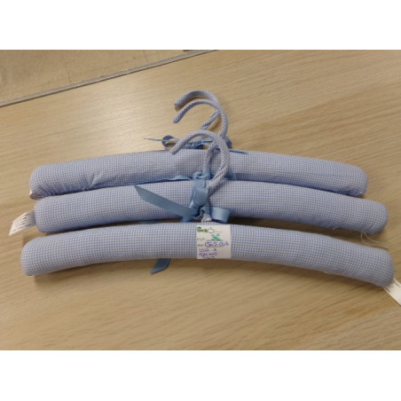 3 Perchas de tela. Segunda mano