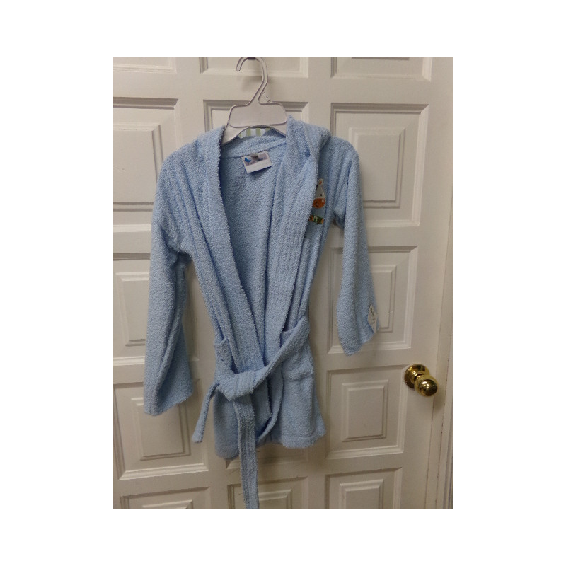 Albornoz talla 8 años. A estrenar