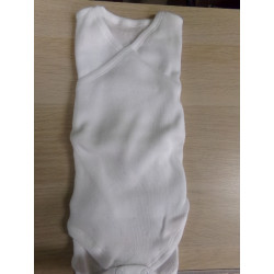 Body talla 6 meses. Linn. A estrenar
