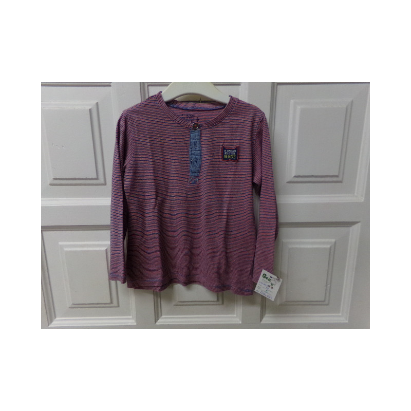 Camiseta talla 4 años. Segunda mano