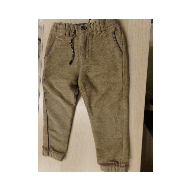 Pantalón Zara talla 4 años. Segunda mano