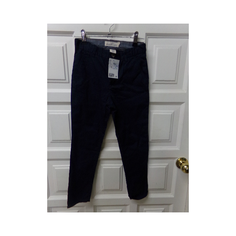 Pantalón azul talla 7-8 años. A estrenar