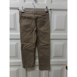 Pantalon camel talla 3-4 años. A estrenar