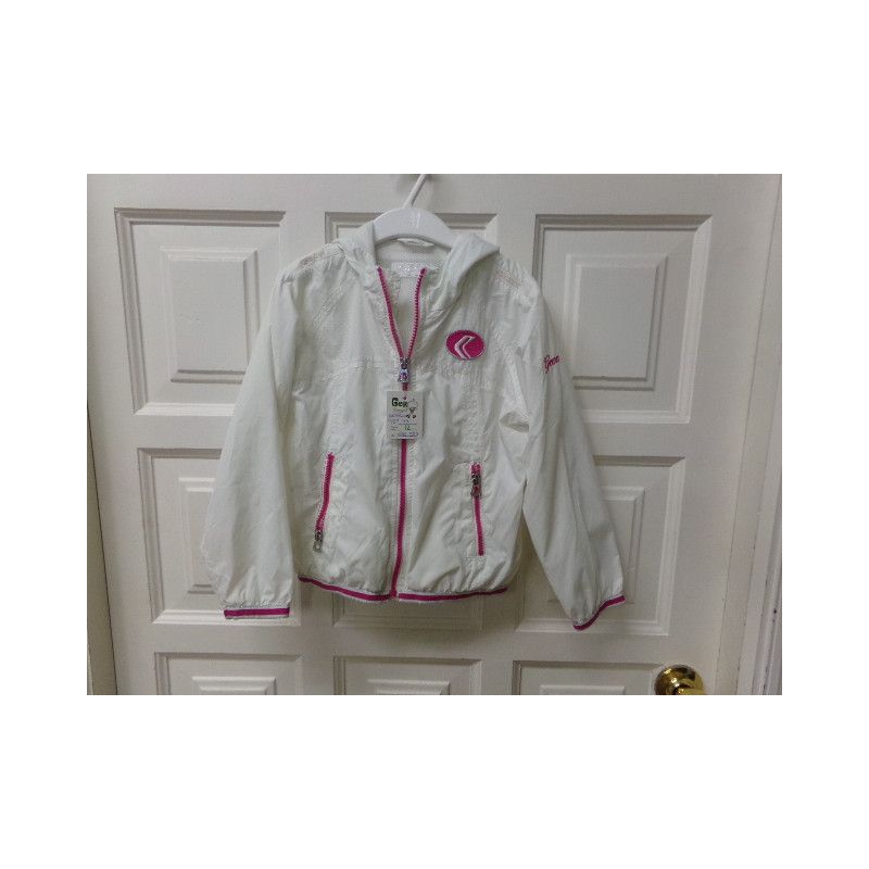 Cortavientos Geox. Talla 4 años. Segunda mano