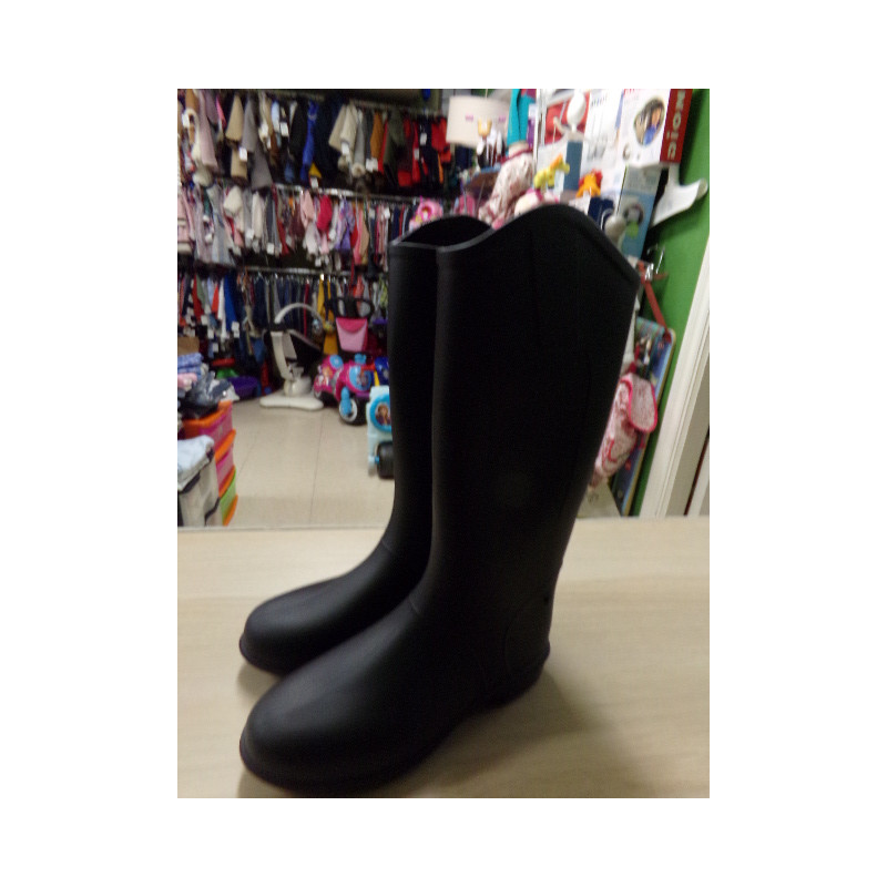 Botas de agua negra N 33. Segunda mano