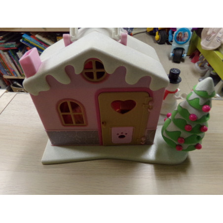 Casa de nieve de barriguitas. Segunda mano