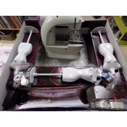 Fashion Studio Velvet. Sin uso