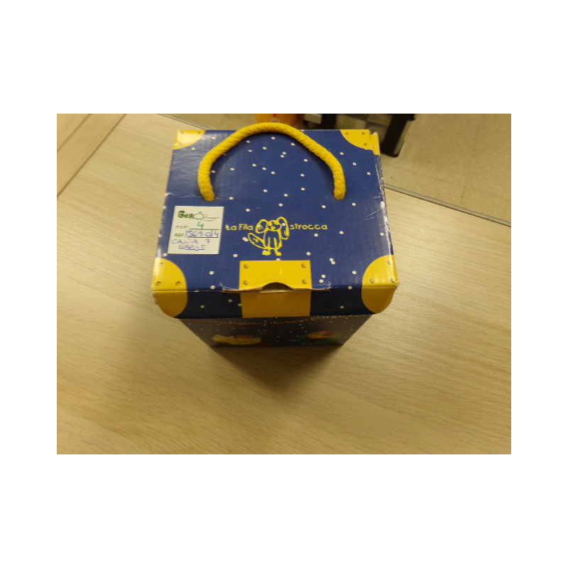 Cajita con 7 libros. Segunda mano