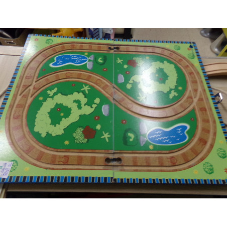 Tren de madera en maletin. Imaginarium. Segunda mano