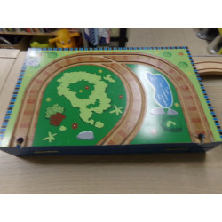 Tren de madera en maletin. Imaginarium. Segunda mano