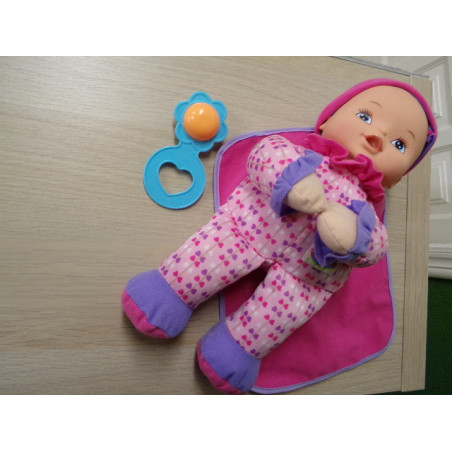 Bebé con mantita y sonajero. Segunda mano